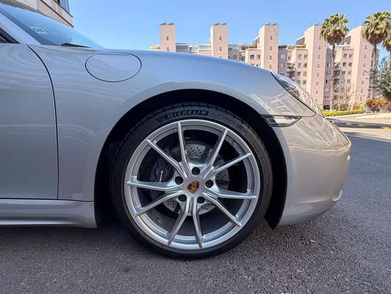 PORSCHE-718-2023