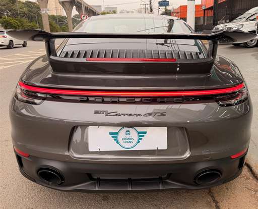 PORSCHE-911-2023