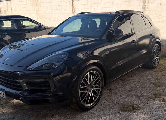 PORSCHE-CAYENNE-2019