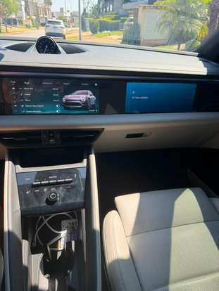 PORSCHE-MACAN-2025