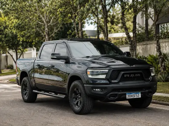 RAM 1500 5.7 V8 GASOLINA REBEL CD 4X4 AUTOMÁTICO