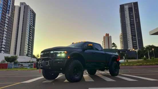 RAM-3500-6.7 I6 TURBO DIESEL LARAMIE NIGHT EDITION CD 4X4 AUTOMÁTICO RAM-3500-2025