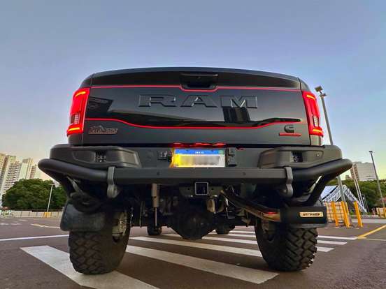 RAM-3500-6.7 I6 TURBO DIESEL LARAMIE NIGHT EDITION CD 4X4 AUTOMÁTICO RAM-3500-2025