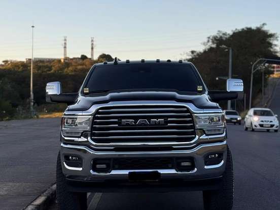 RAM-3500-6.7 I6 TURBO DIESEL LIMITED LONGHORN CD 4X4 AUTOMÁTICO RAM-3500-2023