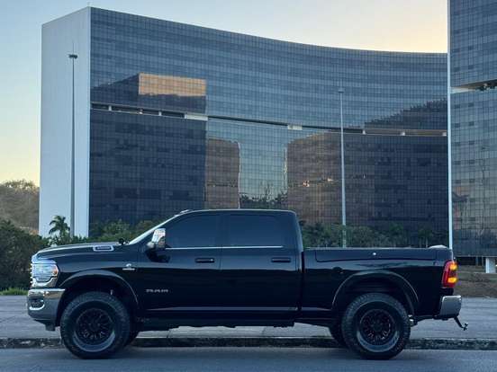 RAM-3500-6.7 I6 TURBO DIESEL LIMITED LONGHORN CD 4X4 AUTOMÁTICO RAM-3500-2023