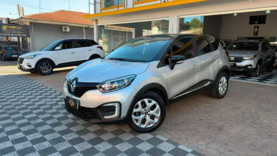 RENAULT CAPTUR 1.6 16V SCE FLEX LIFE X-TRONIC RENAULT CAPTUR 1.6 16V SCE FLEX LIFE X-TRONIC