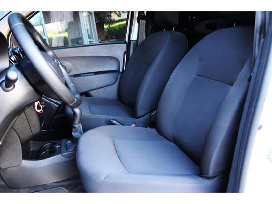 RENAULT-KANGOO-2025