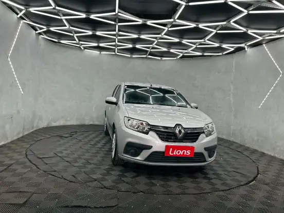RENAULT-LOGAN-2021