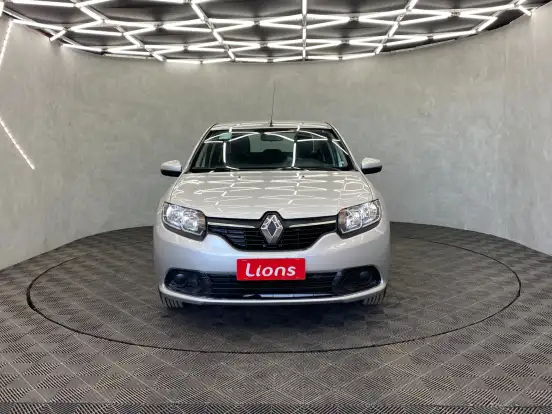 RENAULT-LOGAN-2019