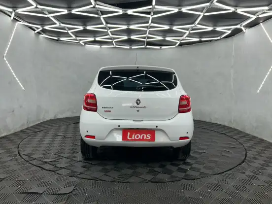 RENAULT-SANDERO-2020