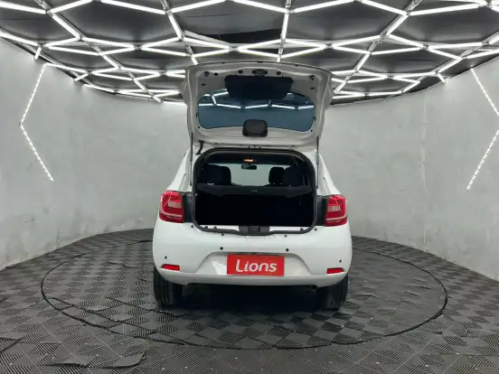 RENAULT-SANDERO-2020