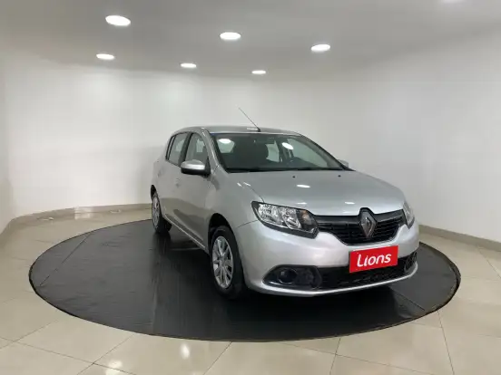 RENAULT-SANDERO-2019