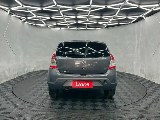 RENAULT-SANDERO-2014