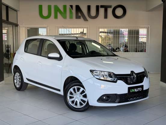 RENAULT-SANDERO-2014