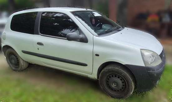 RENAULT-CLIO-2003