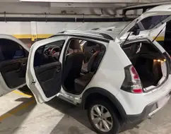 RENAULT SANDERO 1.6 STEPWAY 16V FLEX 4P AUTOMÁTICO RENAULT SANDERO 1.6 STEPWAY 16V FLEX 4P AUTOMÁTICO
