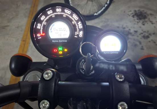 ROYAL ENFIELD-HUNTER 350-2026