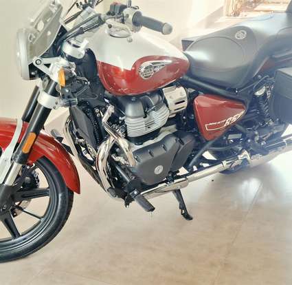 ROYAL ENFIELD-METEOR 650 CELESTIAL-2025