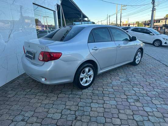 TOYOTA-COROLLA-2011