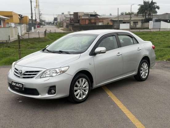 TOYOTA-COROLLA-2014