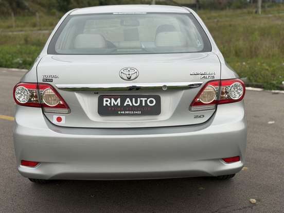 TOYOTA-COROLLA-2014
