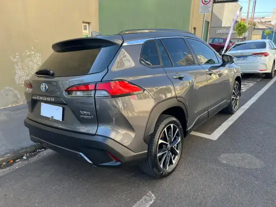 TOYOTA-COROLLA CROSS-2021