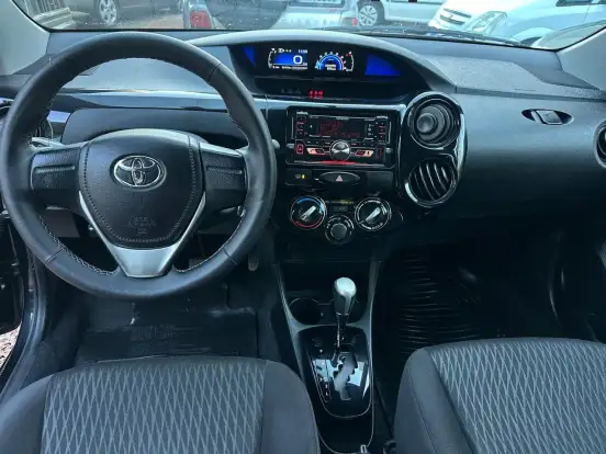 TOYOTA-ETIOS-2017