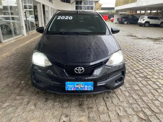 TOYOTA ETIOS 1.5 X PLUS SEDAN 16V FLEX 4P AUTOMÁTICO TOYOTA ETIOS 1.5 X PLUS SEDAN 16V FLEX 4P AUTOMÁTICO