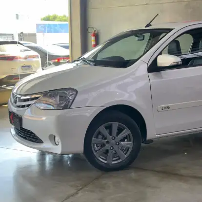 TOYOTA-ETIOS-2016