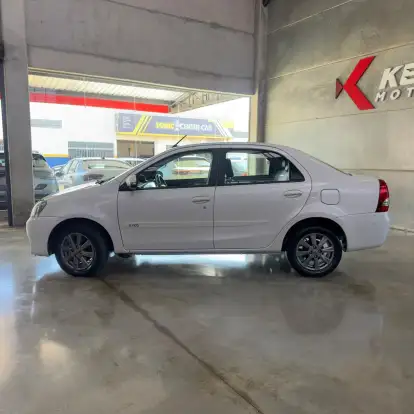 TOYOTA-ETIOS-1.5 XLS 16V FLEX 4P AUTOMÁTICO TOYOTA-ETIOS-2016