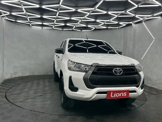 TOYOTA-HILUX-2024