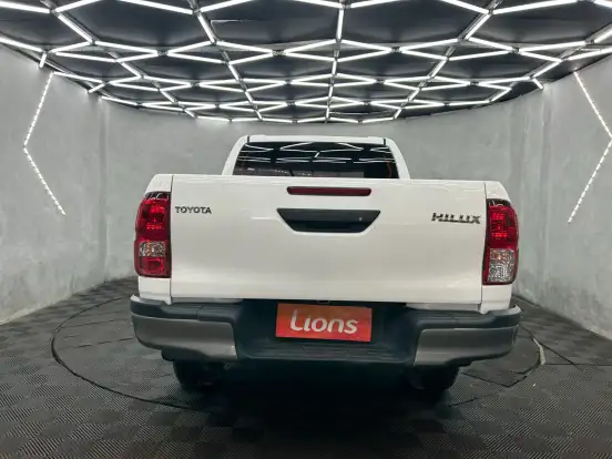 TOYOTA-HILUX-2.8 D-4D TURBO DIESEL CD POWER PACK 4X4 MANUAL TOYOTA-HILUX-2024