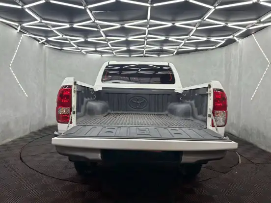 TOYOTA-HILUX-2024