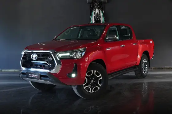 TOYOTA HILUX 2.8 D-4D TURBO DIESEL CD SRX 4X4 AUTOMÁTICO