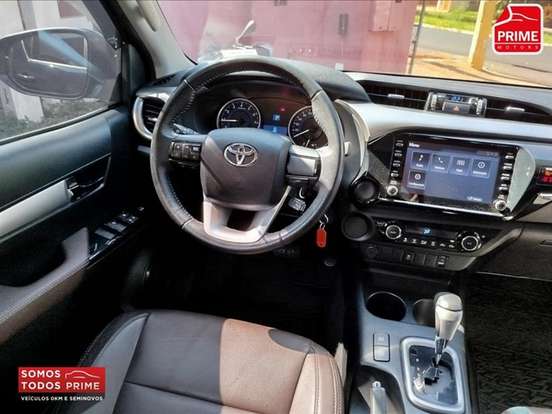 TOYOTA-HILUX-2019