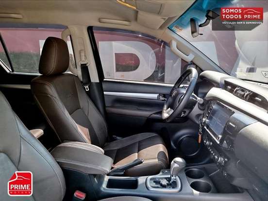 TOYOTA-HILUX-2019