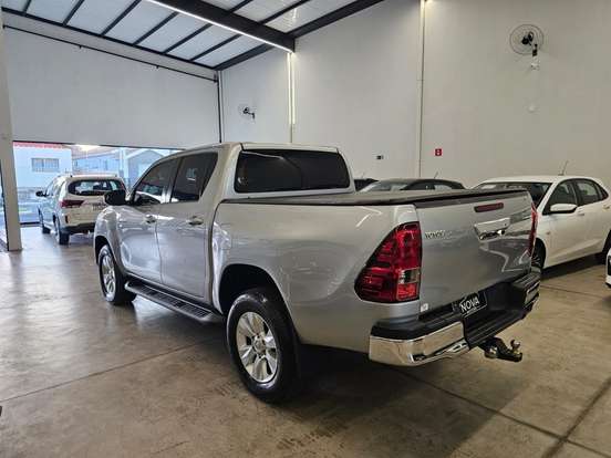 TOYOTA-HILUX-2.7 SR 4X2 CD 16V FLEX 4P AUTOMÁTICO TOYOTA-HILUX-2018