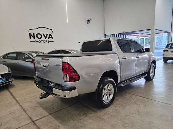 TOYOTA-HILUX-2018