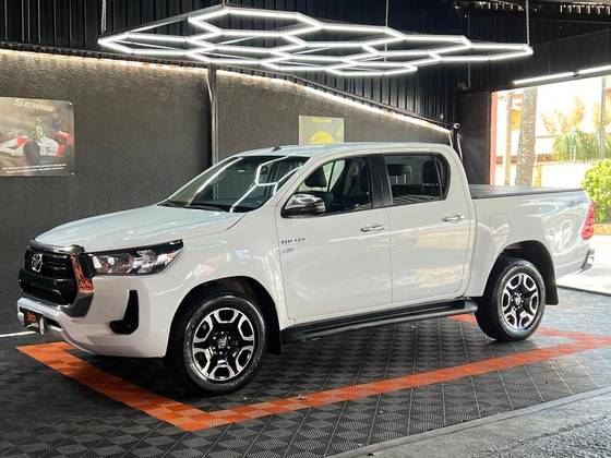 TOYOTA HILUX 2.7 VVT-i FLEX CD SRV 4X4 AUTOMÁTICO