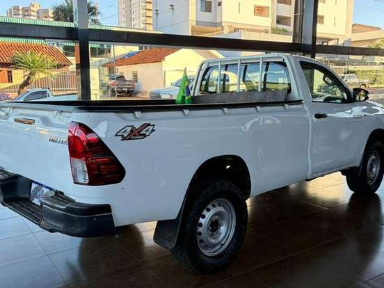 TOYOTA-HILUX-2.8 4X4 CS 16V TURBO DIESEL 2P MANUAL TOYOTA-HILUX-2018