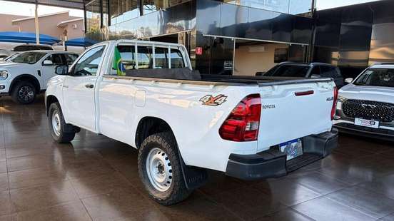 TOYOTA-HILUX-2018