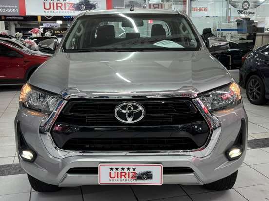 TOYOTA-HILUX-2024