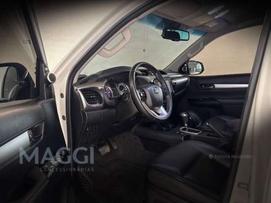 TOYOTA-HILUX-2.8 D-4D TURBO DIESEL CD SRX 4X4 AUTOMÁTICO TOYOTA-HILUX-2021