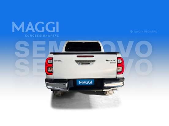 TOYOTA-HILUX-2021