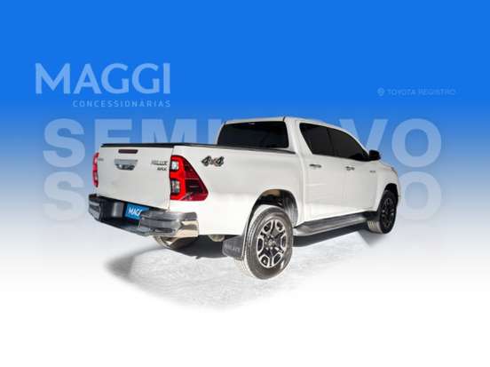 TOYOTA-HILUX-2021