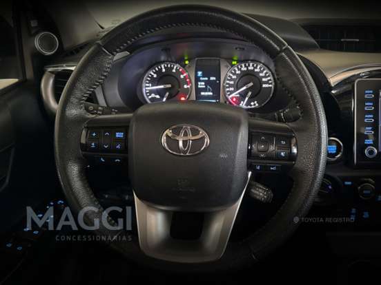 TOYOTA-HILUX-2.8 D-4D TURBO DIESEL CD SRX 4X4 AUTOMÁTICO TOYOTA-HILUX-2021