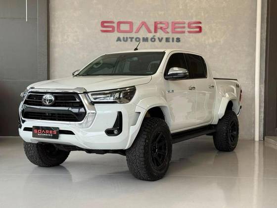 TOYOTA HILUX 2.8 D-4D TURBO DIESEL CD SRX PLUS 4X4 AUTOMÁTICO