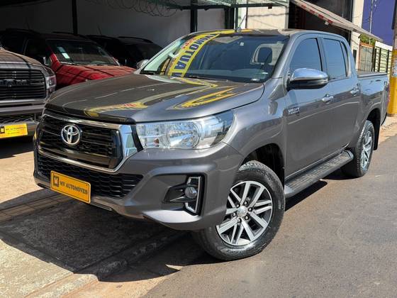 TOYOTA HILUX 2.8 SRV 4X4 CD 16V DIESEL 4P AUTOMÁTICO