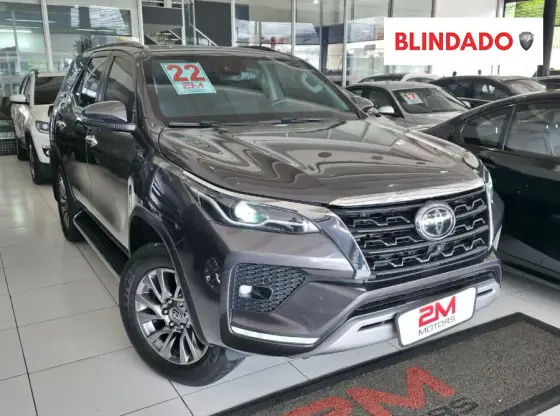 TOYOTA HILUX SW4 2.8 D-4D TURBO DIESEL SRX 7L 4X4 AUTOMÁTICO