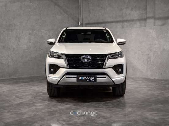 TOYOTA-HILUX SW4-2.8 D-4D TURBO DIESEL SRX 7L 4X4 AUTOMÁTICO TOYOTA-HILUX SW4-2023